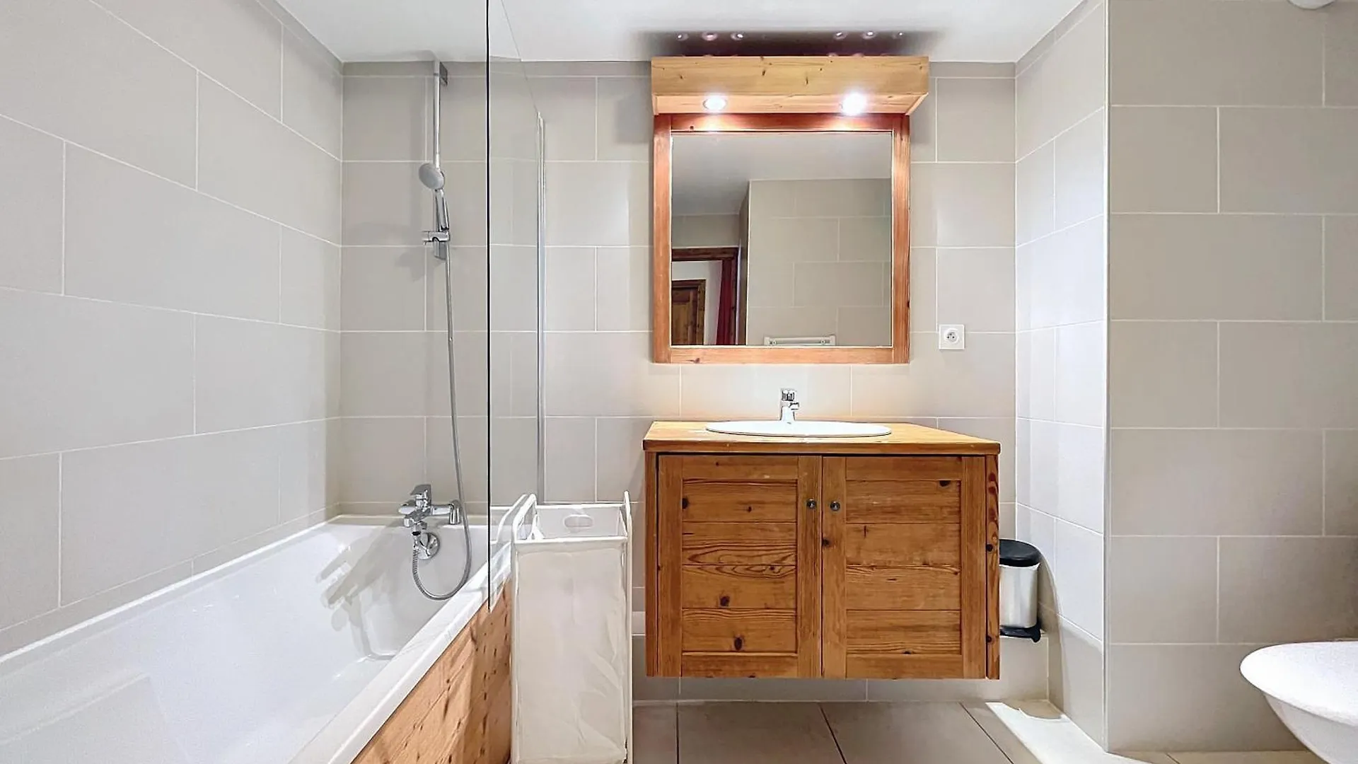 Apartment Chalune - Appartement - 8Pers- Centre Les Gets